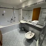 Lejlighed Apartmenthaus Wilder Mann Obrigheim (Neckar-Odenwald-Kreis)